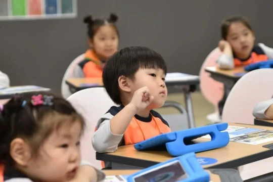 Hàn Quốc nở rộ mẫu giáo tiếng Anh bất chấp chi phí đắt đỏ