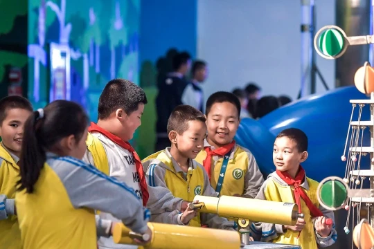 Trung Quốc lùi giờ học: Giảm áp lực cho học sinh