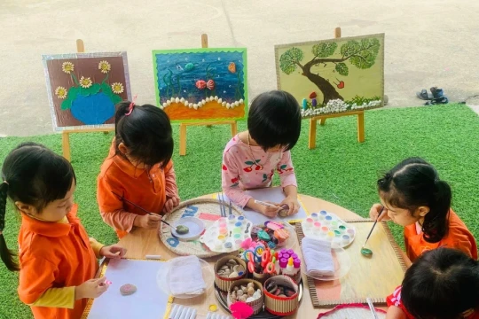 Tăng cường phối hợp gia đình và nhà trường trong giáo dục mầm non