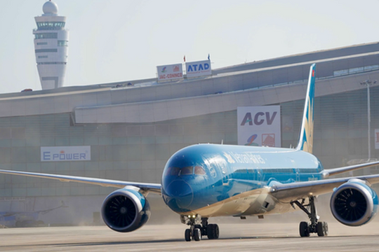 Đề xuất chuyển 90% chuyến bay quốc tế từ Tân Sơn Nhất sang sân bay Long Thành trong năm 2027