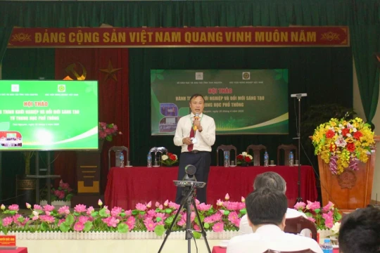 Khơi dậy tinh thần khởi nghiệp cho học sinh THPT