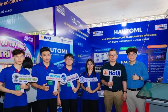 Đội thi HAutoML ghi dấu ấn tại Chung kết cuộc thi 'Học sinh, sinh viên với ý tưởng khởi nghiệp' lần VIII