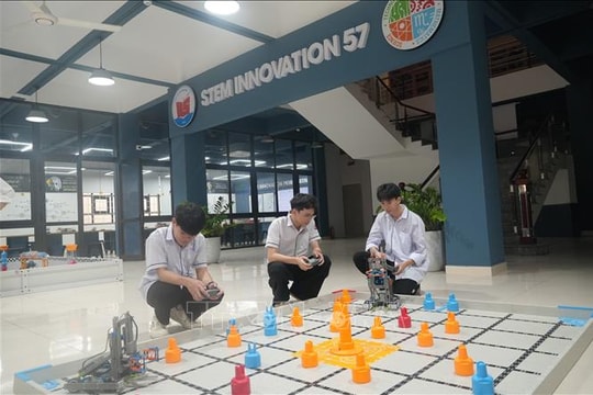 Phòng học STEM - hạt nhân xây dựng môi trường giáo dục hiện đại