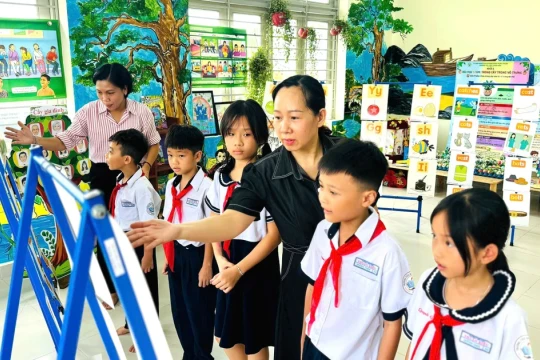 Mở không gian giúp học sinh tự tin dùng tiếng Anh