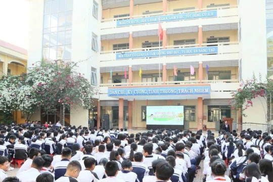 Tuyên truyền phòng chống đuối nước, bệnh dại cho học sinh Đắk Lắk