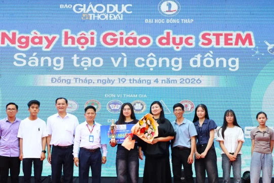 Học sinh thiết kế hệ thống hỗ trợ dạy và học Giáo dục địa phương trên AI và RAG