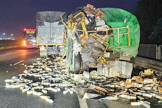 Xe tải đâm ô tô đầu kéo làm 1 người tử vong: Cục CSGT phát cảnh báo khẩn