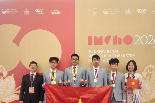 4 học sinh Việt Nam đều đoạt huy chương tại Olympic Hóa học Mendeleev