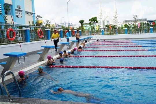 Liên tiếp học sinh chết đuối thương tâm ở hồ bơi: Khẩn cấp siết an toàn