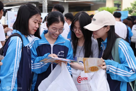 Sinh viên kinh tế 'không lo thiếu việc', lương khởi điểm tới 20 triệu