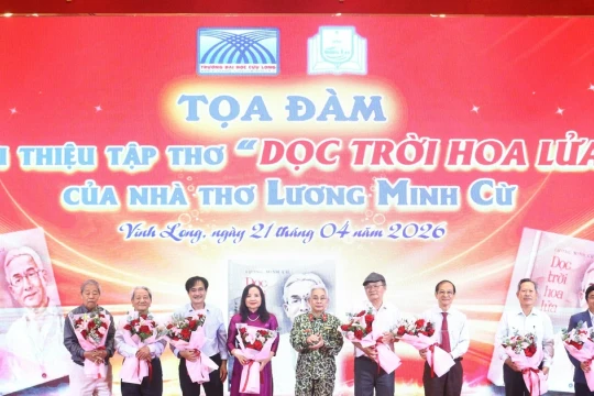 Dấu ấn ‘Dọc trời hoa lửa’ của nhà giáo, nhà thơ áo lính Lương Minh Cừ