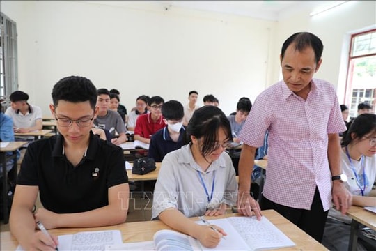 Sĩ tử vào giai đoạn 'nước rút': Đồng bộ giải pháp giúp học sinh bứt phá