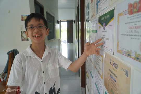 Cậu bé học vượt hai lớp mơ thành lập trình viên