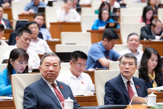 Quốc hội họp phiên bế mạc, quyết định nhiều nội dung quan trọng, cấp bách