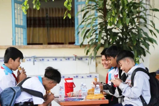 'Bữa sáng 0 đồng' gieo mầm ý thức pháp luật học đường