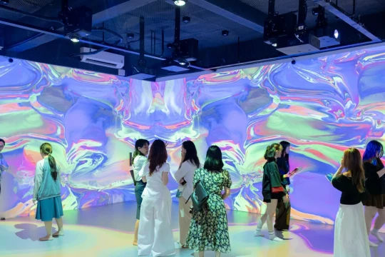 Không gian học tập đắm chìm - mở rộng phương thức giảng dạy số