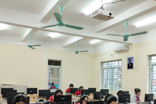 Ninh Bình xếp thứ hai toàn quốc tại Olympic tiếng Anh trên Internet