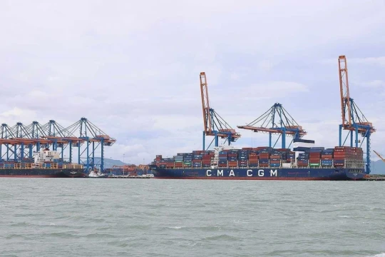 Thủ tướng phát động thi đua thực hiện thắng lợi nhiệm vụ phát triển KT-XH