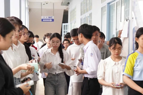 Nhìn lại 5 năm kỳ thi tốt nghiệp THPT (2021 - 2025): Bức tranh phân hóa qua điểm thi môn Toán