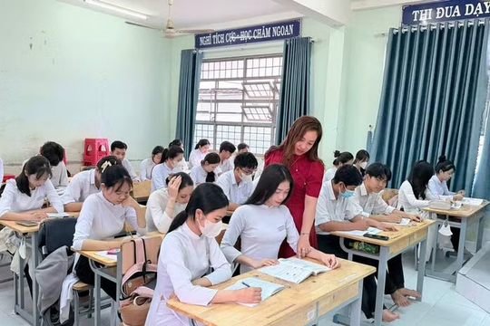 Ôn thi tốt nghiệp môn Vật lý: Giáo viên chỉ cách để hạn chế nhầm lẫn công thức, đạt điểm cao