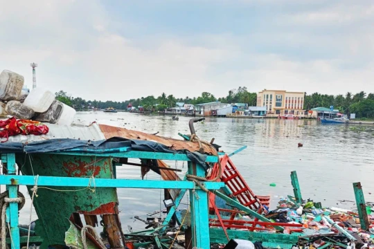 Cháy, nổ tàu cá ở An Giang khiến 7 người bị thương