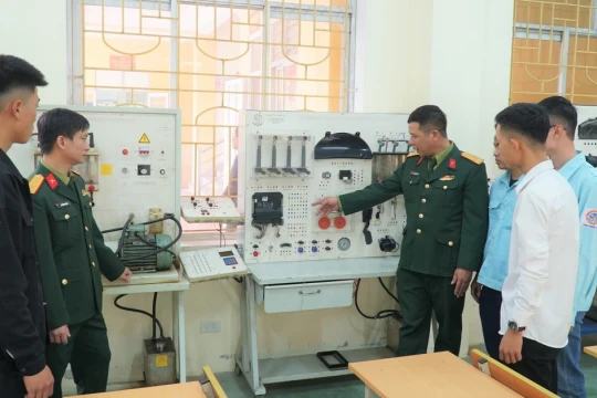 Quy định tiêu chuẩn người dạy nghề: Gỡ nút thắt bằng cấp