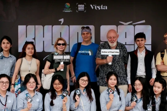 Khi di sản khảm trai bước ra khỏi không gian trưng bày