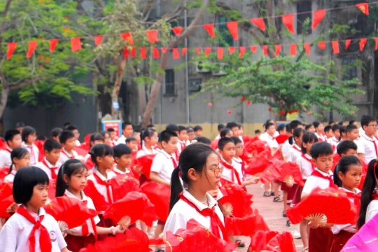 Hơn 250.000 học sinh tiểu học Hưng Yên đồng diễn nghệ thuật truyền thống