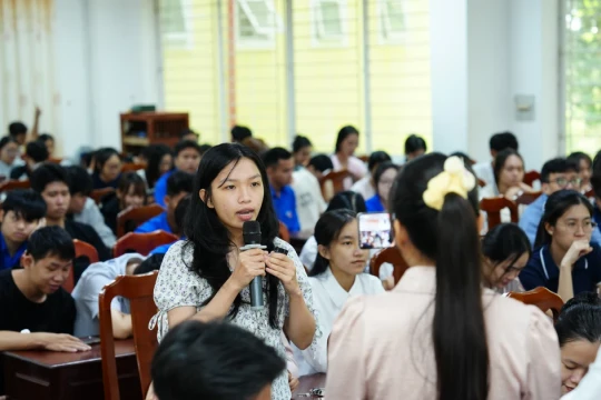 Xây dựng trường học không khói thuốc: Đánh thức 'lá phổi xanh'