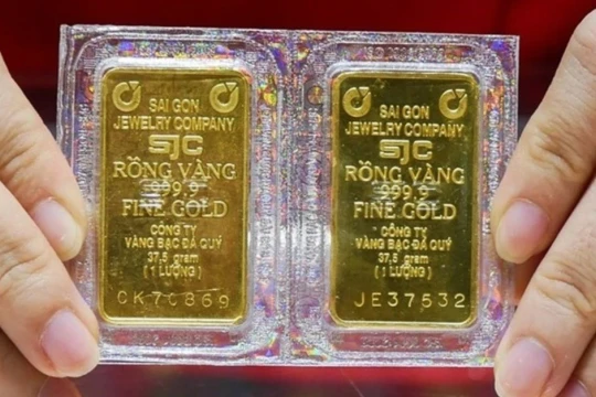 Giá vàng ngày 29/4: Trong nước và thế giới đồng loạt giảm sâu