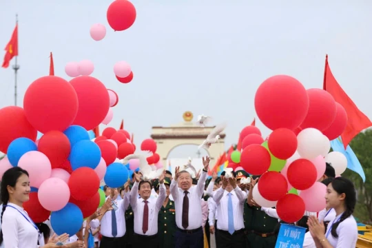 Tổng Bí thư, Chủ tịch nước Tô Lâm dự Ngày hội Thống nhất non sông ở Quảng Trị