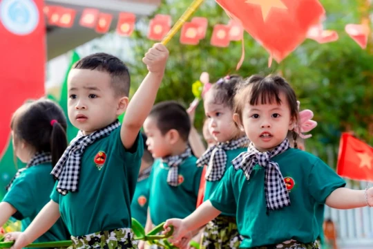 Trường học Đà Nẵng vui hội Tháng Tư qua các tiết dạy lịch sử