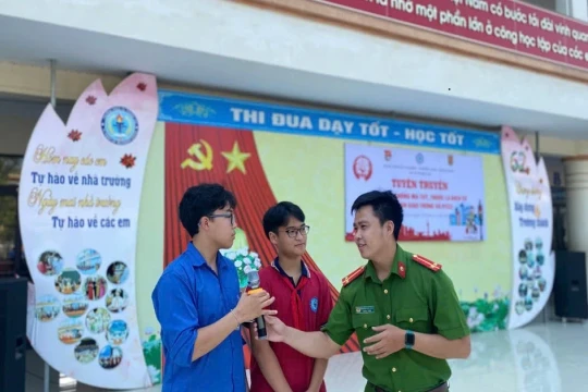 Trang bị kỹ năng để bảo vệ học sinh trước hiểm họa thuốc lá điện tử