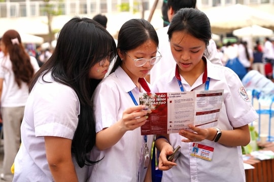 Học viện Báo chí và Tuyên truyền công bố học phí, quy đổi IELTS từ 5.0