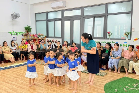 'Đường đua' chuyên môn: Nâng chuẩn giáo viên mầm non