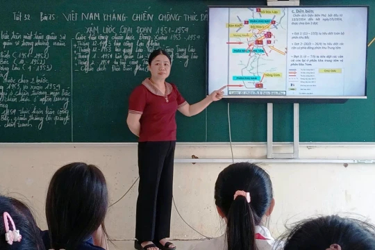 Lớp học miền núi 'lên sóng' công nghệ