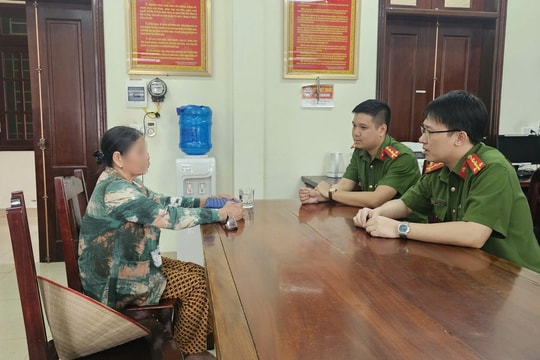 Cụ bà 76 tuổi tất toán sổ tiết kiệm, đến nhiều địa điểm nhờ chuyển 15,2 triệu đồng: Nhân viên ngân hàng lập tức báo công an