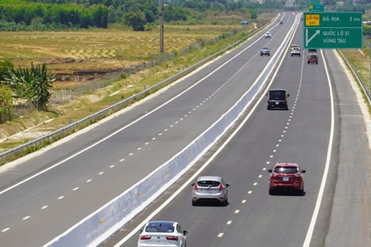 Bất ngờ lý do đường cao tốc Biên Hoà - Vũng Tàu “vắng” xe ngay trong dịp cao điểm