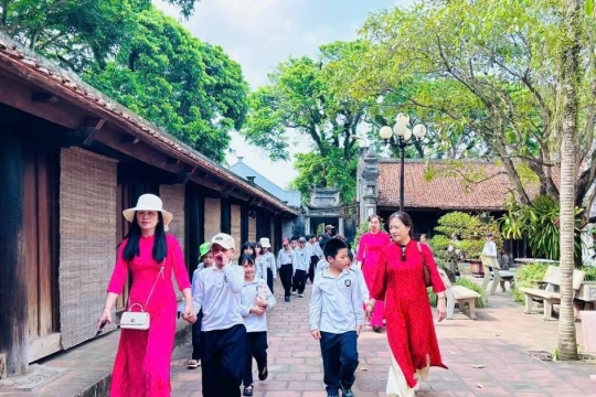 Giáo dục lịch sử trong kỷ nguyên số: Quét mã QR, mở cánh cửa về quá khứ