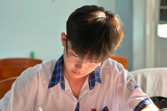 Cậu học trò vùng Đất Mũi đam mê lịch sử