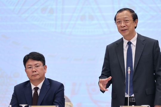 Dùng chung một bộ sách giáo khoa nhưng không giới hạn học liệu