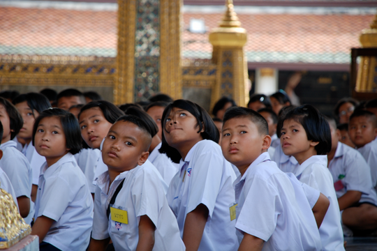 Thái Lan triển khai 3 giải pháp khẩn cấp giảm chi phí học đường