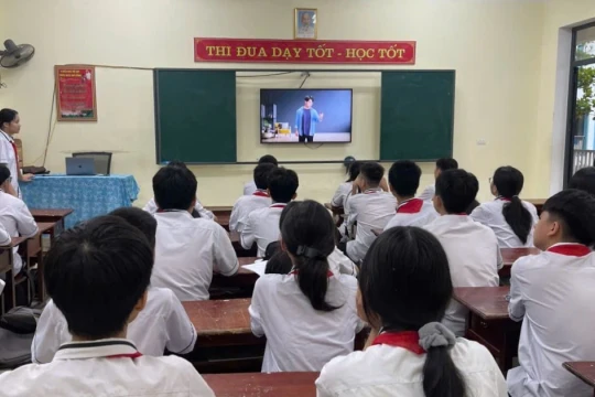 Xây dựng trường học không khói thuốc: Bền bỉ bằng kỷ luật mềm
