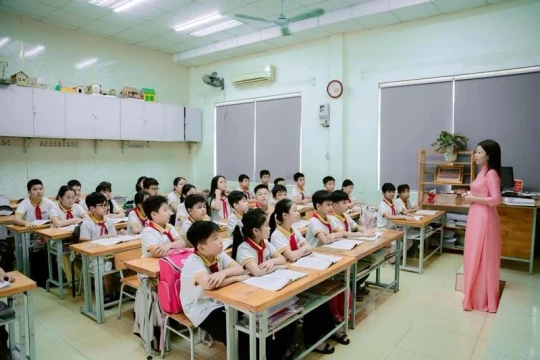 Thanh Hoá chỉ đạo kiểm tra thông tin 'học sinh bỏ trường gần, học trường xa'