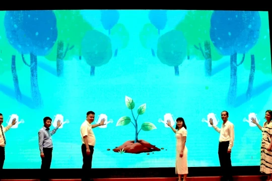 Bàn giao vườn ươm và tổng kết chiến dịch 'Học đường Xanh - Gieo mầm tương lai'