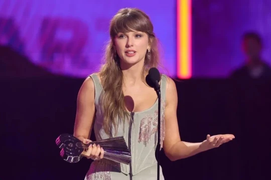 Taylor Swift ‘cứng rắn’ trước vụ kiện 'vi phạm bản quyền "The Life of a Showgirl"