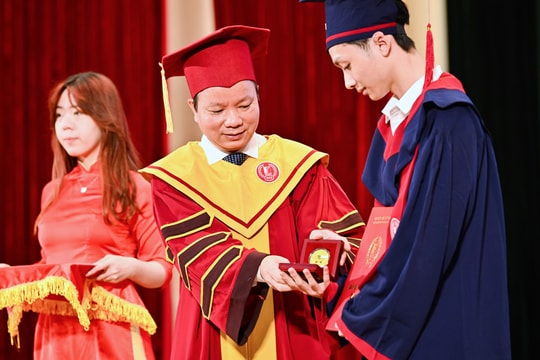 Khoảng 3% sinh viên tốt nghiệp xuất sắc Bách khoa Hà Nội