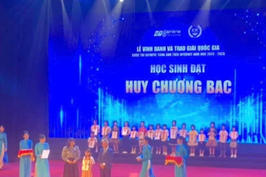Học sinh Tiểu học An Giang đạt 12 giải Cuộc thi Olympic Tiếng Anh cấp quốc gia