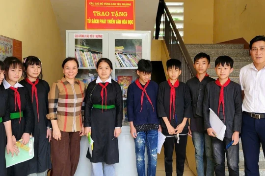 Hành trình lan tỏa yêu thương của trường học Hà Nội tới trò vùng cao