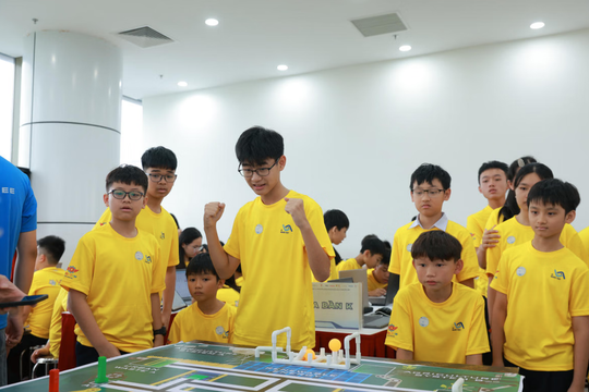 Học sinh tranh tài tại chung kết quốc gia STEM, AI và Robotics